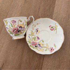 Royal Albert 1935-1946 Tea Cup Teacup & Saucer England Bone China - GLORIA Vtg